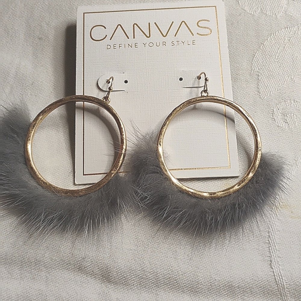 Grey feather on Gold Tone Hoops Pierced